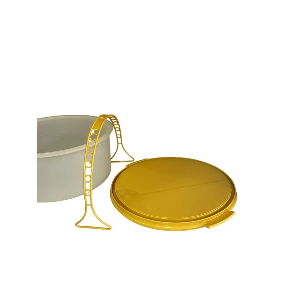 Vintage 1970s Tupperware Harvest Gold Round Cake Taker Carrier Made in USA